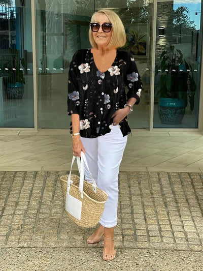 Zephyra™ - Elegant Blommig Blus