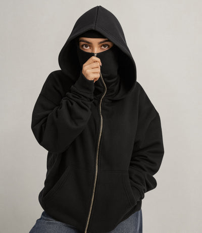 WYLLAR – HEMSTIL STADSPROMENAD HOODIE
