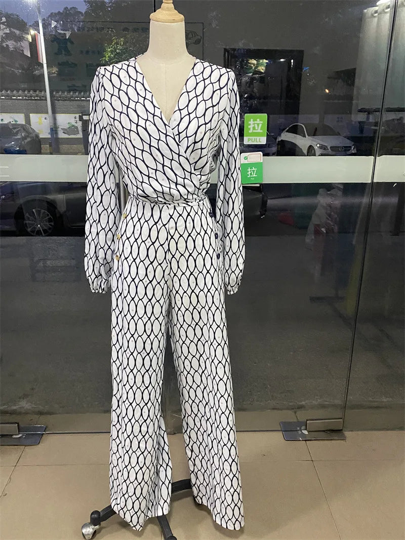 KARLA – HÖGMODE UTSVÄNGT BYXSET