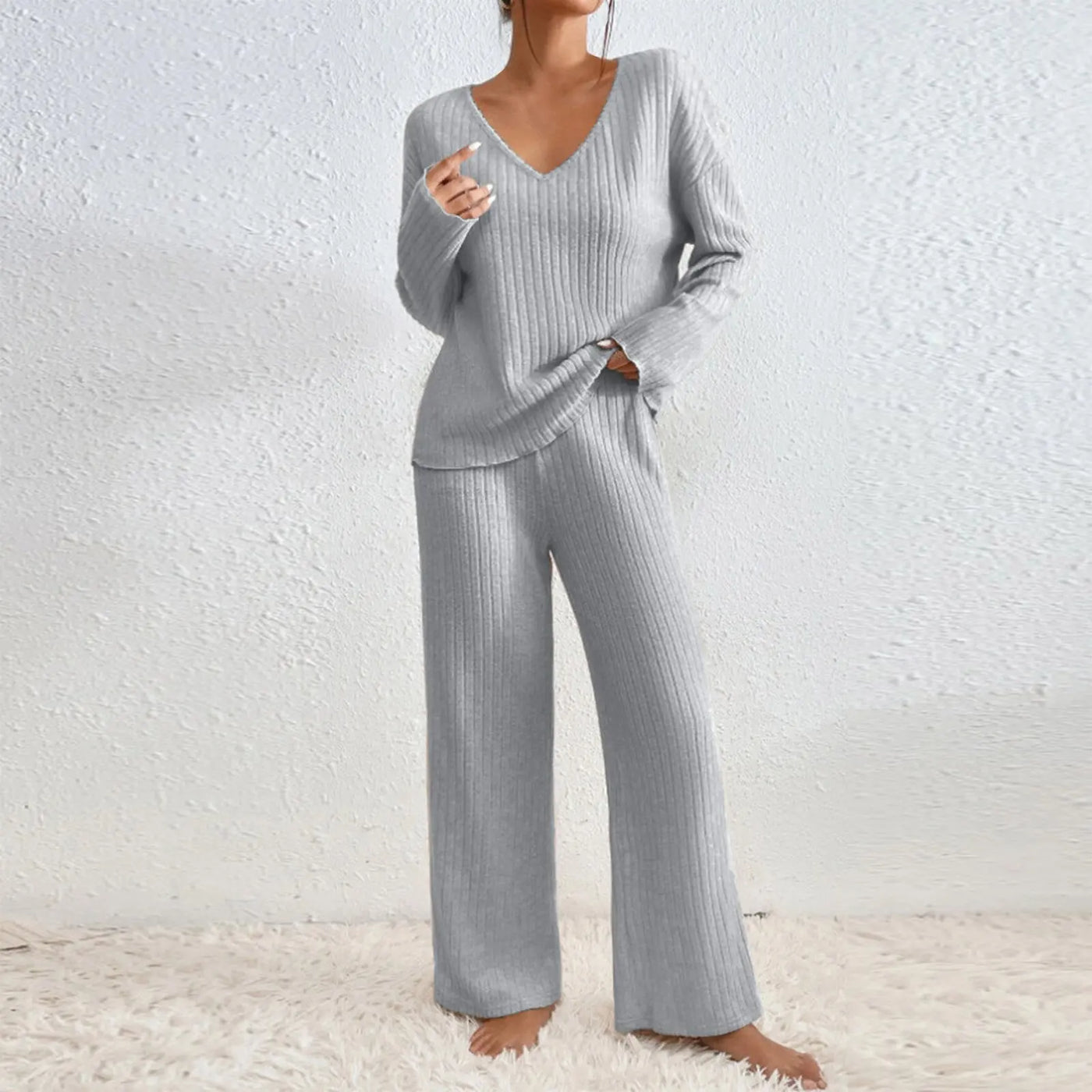 VIVECA - DET MINIMALISTISKA LOUNGEWEARSET